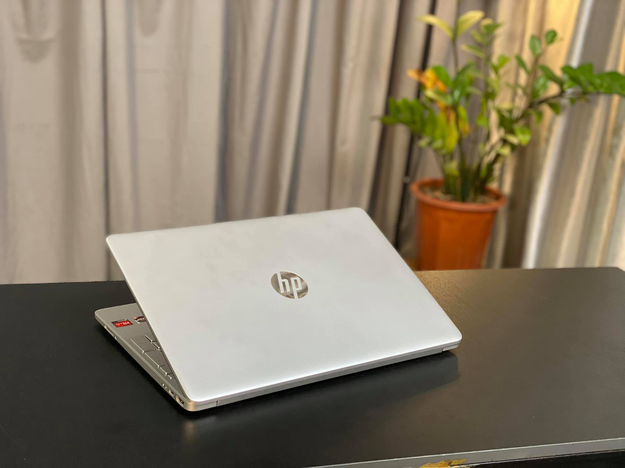 Laptop HP 15-ef1300wm-1.jpeg